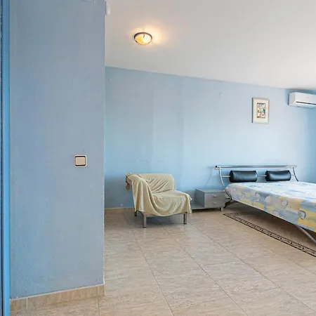 Pass The Keys With Garden And Private Swimming Pool Holiday home *