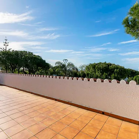 Pass The Keys With Garden And Private Swimming Pool