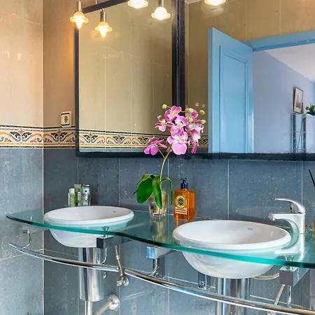 Pass The Keys With Garden And Private Swimming Pool *