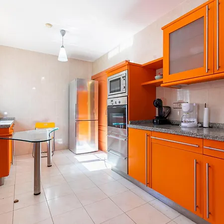Pass The Keys With Garden And Private Swimming Pool Holiday home